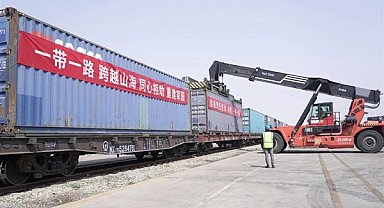 Türkiye'ye yardım malzemesi ulaştıracak tren Çin sınırlarından ayrıldı