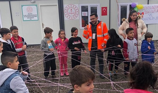 Afet bölgesinde psikososyal destek sürüyor