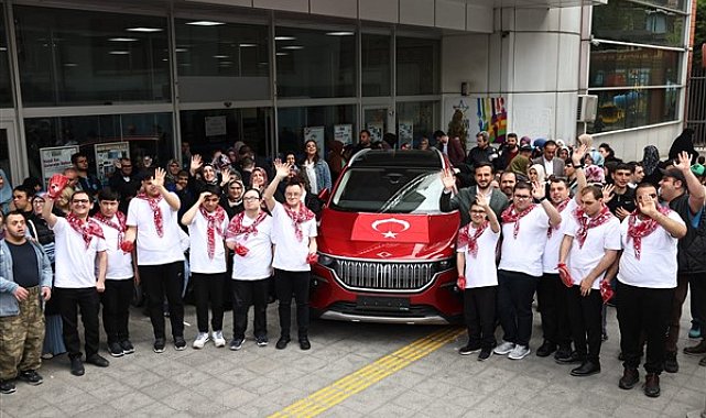 Bağcılar'da TOGG’la asker uğurlama konvoyu yapıldı
