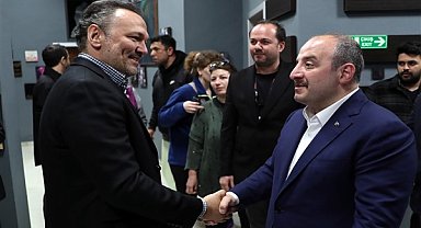 Bakan Varank, Güldür Güldür Show’un Bursa’da sahnelenen gösterisini izledi