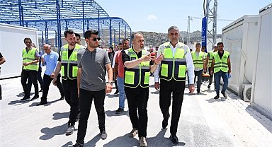 Başkan Aktaş, Hatay'da konteyner kenti ziyaret etti