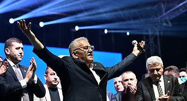 Başkan Büyükkılıç, Cumhurbaşkanı Erdoğan’ın zaferini Kayserililerle kutladı