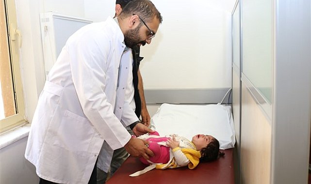 Bebekleri kundaklamak kalça çıkığına neden oluyor