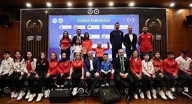 Bursa Büyükşehir Belediyespor sporcuları ödüllendirildi