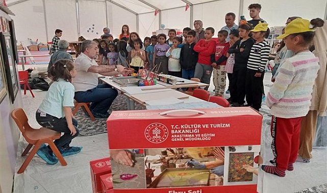 Ebru ve ahşap geleneğinin ustaları Malatya’da depremzede çocuklarla buluştu