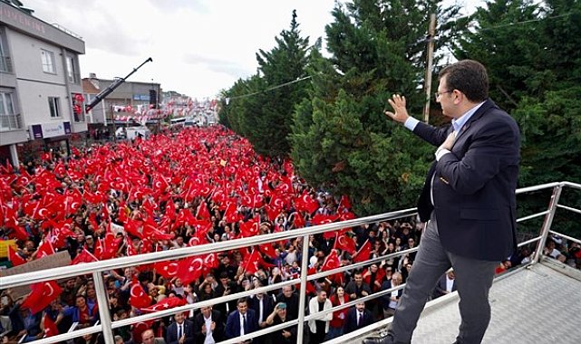 İmamoğlu, Güvercintepe Meydanı’nda halkla buluştu