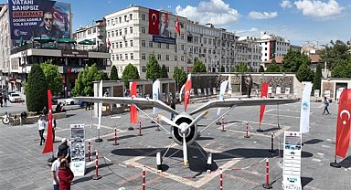 Kayseri Tayyare Fabrikası'nda üretilen ilk P-24A uçağı meydanda sergileniyor