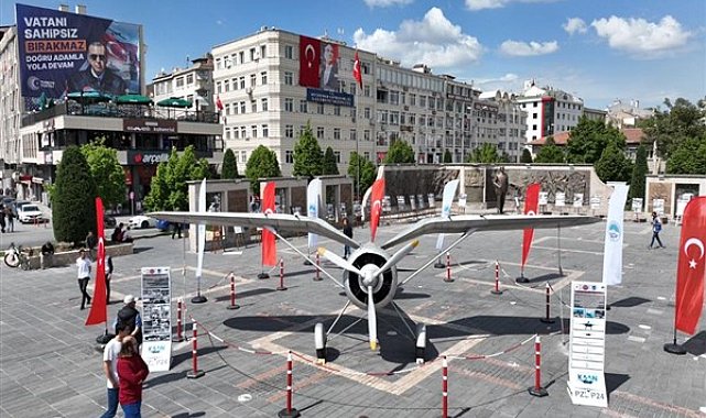 Kayseri Tayyare Fabrikası'nda üretilen ilk P-24A uçağı meydanda sergileniyor