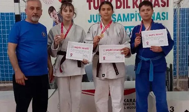 Kütahya Belediyespor madalyaya doymuyor