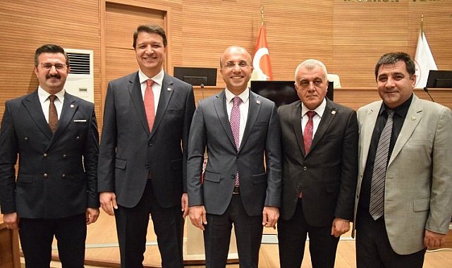 Mahmut Arıkan mazbatasını aldı