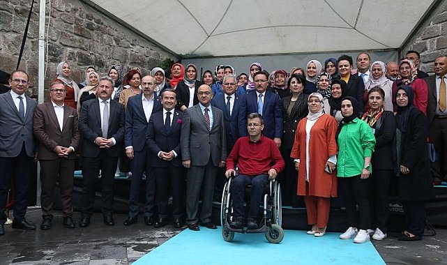 Memduh Büyükkılıç'a 'Çiçek' gibi övgü