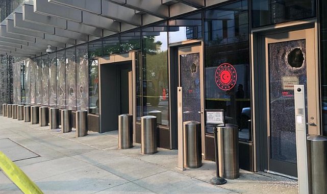 New York Başkonsolosluğu'na saldırı!