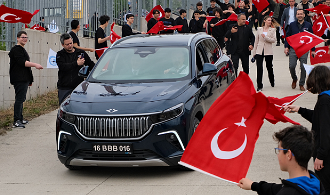 Okulda elektrikli otomobil üreten liseliler, Togg’la buluştu