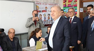 Özdağ, oyunu kullandı