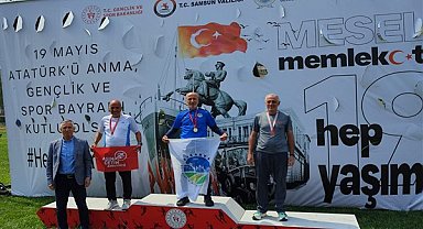 Sakaryalı sporcular yarı maratonda kürsüye çıktı