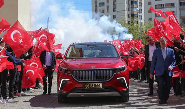 Sivas'ta Bilişim Lisesi'nde 'Togg' coşkusu