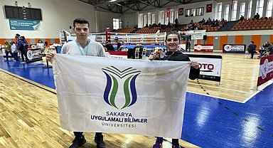 SUBÜ öğrencileri boksta 2 madalya kazandı