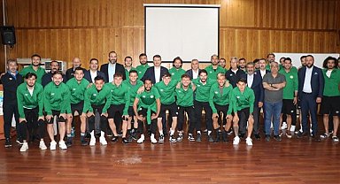 Vali Ayhan: “Şanlıurfaspor 1. Ligi hak ediyor”