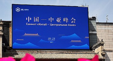 Xi Jinping Orta Asya ülkeleri liderleriyle birlikte basının karşısına çıktı