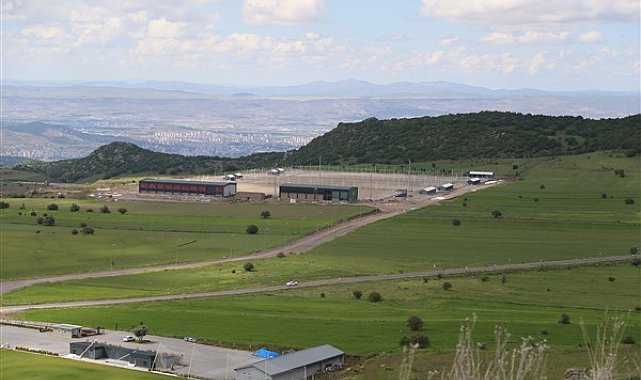 Başkan Büyükkılıç: “Yüksek İrtifa Kamp Merkezi’nde 4 sahayı daha hizmete açıyoruz”