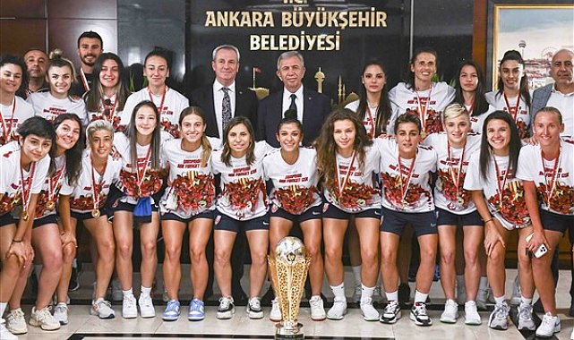 Başkentin şampiyon kadınları yuvaya döndü