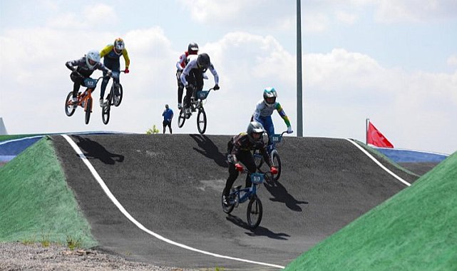 BMX heyecanı Sakarya'yı sardı