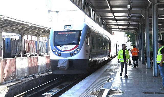Bölgesel tren ilk seferine uğurlandı