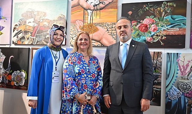 Bursa'da dönüşüm temalı el emeği göz nuru sergisi