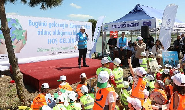 Büyükçekmece'de tonlarca atık toplandı