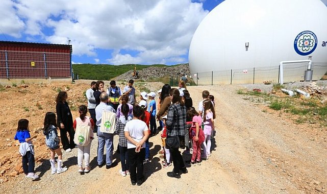 Çöpün serüvenini yerinde gördüler