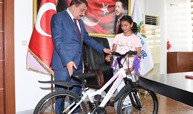 Cumhurbaşkanı Erdoğan'ın Malatya'ya hediyeleri takdim edildi