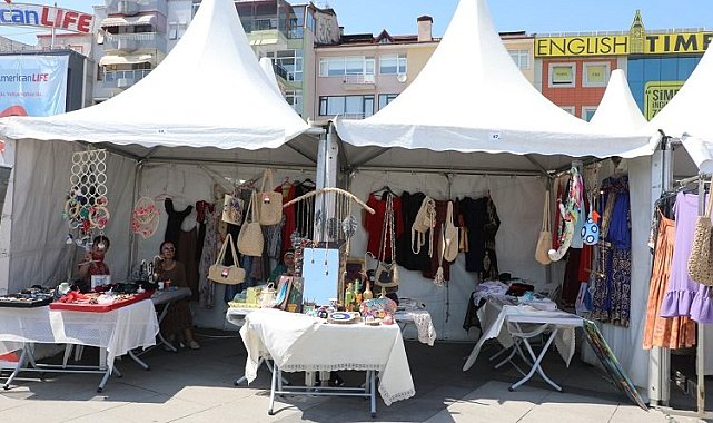Deprem bölgesinden gelen esnaf Kocaeli Ucuzluk Panayırı'nda