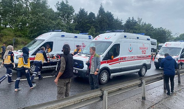 Düzce Anadolu Otoyolu'nda zincirleme kaza: 4 yaralı
