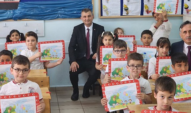 Gölcük'te öğrencilerin karne heyecanı