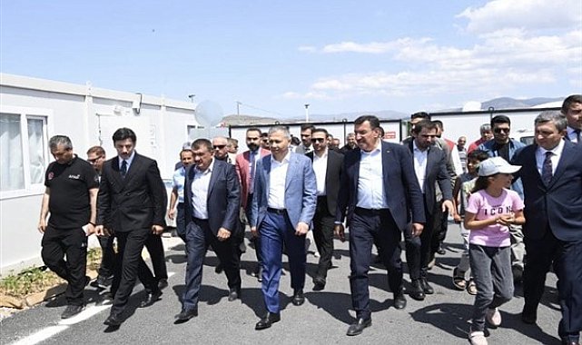 İçişleri Bakanı Ali Yerlikaya, Malatya Büyükşehir Belediyesi’ni ziyaret etti