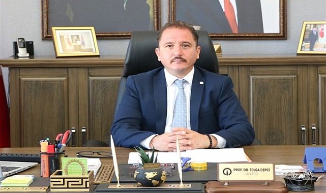 İSTE’de Eğitim-Öğretim mezuniyet töreni