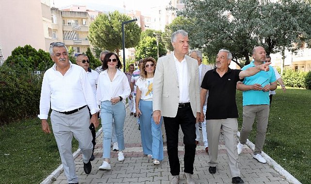 İzmir Narlıdere'de Başkan Engin'den mahalle gezilerine devam