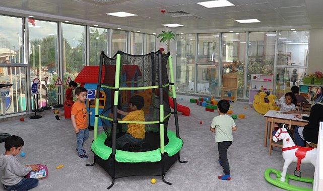 İzmit'te anneler çocuklarını gönül rahatlığıyla bırakıyor