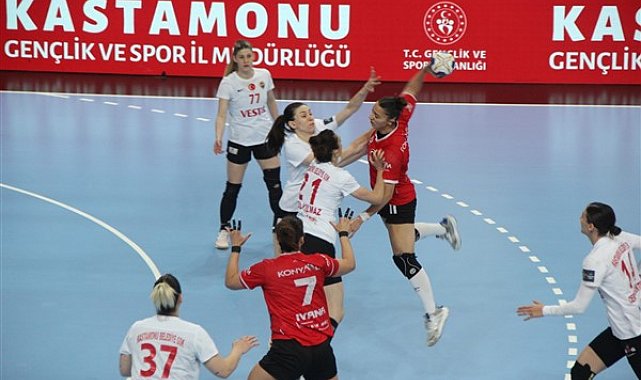 Kadınlar Süper Ligi Final Serisi'nde Kastamonu Belediyesi 2-0 öne geçti