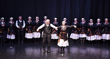 Kursiyerler yıl sonu gösterilerinde yeteneklerini sergiledi