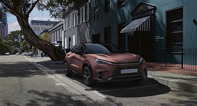 Lexus’tan sıra dışı B SUV: Yeni LBX