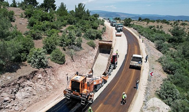 Manisa Saruhanlı'da yollar asfalta kavuşuyor
