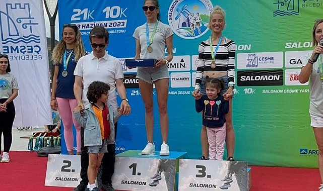 Manisalı atletler Çeşme'de kürsü yaptı