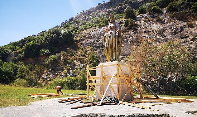 Meryem Ana heykeli restore ediliyor