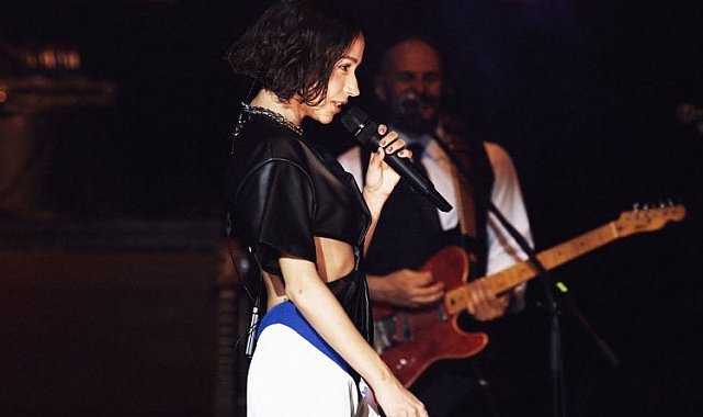 Özbekler'den Zeynep Bastık'a büyük ilgi
