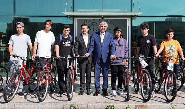 Sakarya eğitim ve sporda başarıyı ödüllendirdi