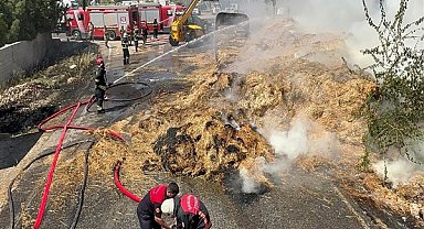 Şanlıurfa'da saman yüklü tır yandı