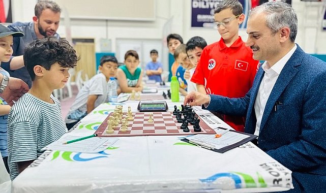 Satranç turnuvasında ilk hamle Başkan Çiftçi'den