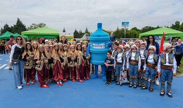 Su kahramanları şenlikte