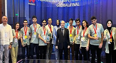 Türk öğrenciler Uluslararası Huawei Bilişim Yarışması’ndan ödülle döndü